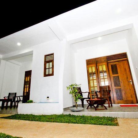 Sirisara Holiday Resort Anuradhapura Kültér fotó
